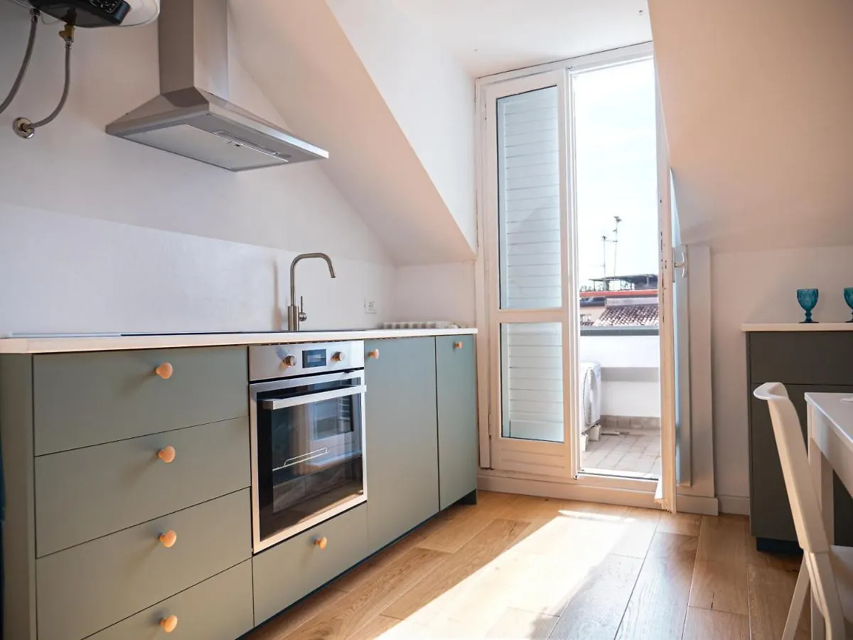 Mansarda Le Torri Apartamento Mântua